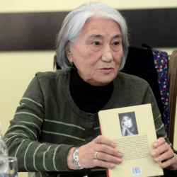 Роза Айтматова скончалась в возрасте 89 лет