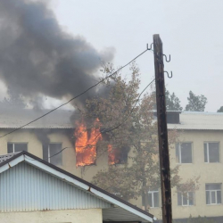 В школе села Военно-Антоновка вспыхнул пожар