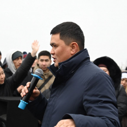 “Дөөлөт курулуш” компаниясынын объектилерин Курулуш министрлиги бүткөрөт