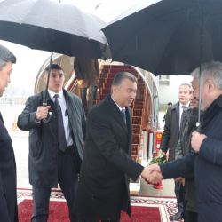 Тажикстандын премьер-министри Кыргызстанга келди