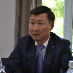 Кара-Балтанын мурдагы мэри Мирлан Жекшенов үй камагына чыгарылды