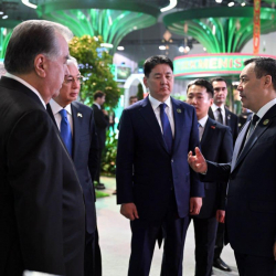 Садыр Жапаров Астана шаарында өтүп жаткан экологиялык саммитке катышты