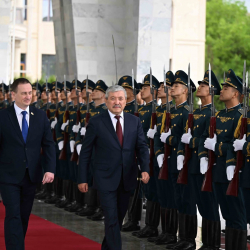 Бишкекте Беларусь Премьер-министринин расмий кабыл алуу аземи өттү