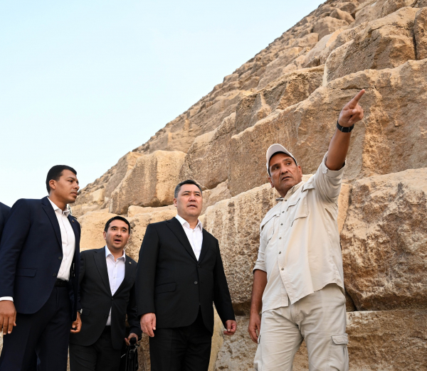 Президент Садыр Жапаров посетил пирамиды Гизы и Большой Египетский музей в Каире