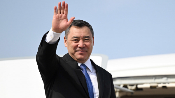 Садыр Жапаров вылетел в Вашингтон из Египта