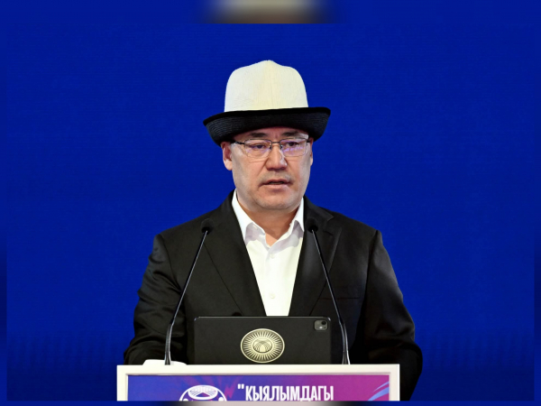 Жапаров: Эң башкы милдетим – өнүгүп-өскөн, уул-кыздарыбыз улутубуздун намысын бийик көтөргөн өлкөнү куруу