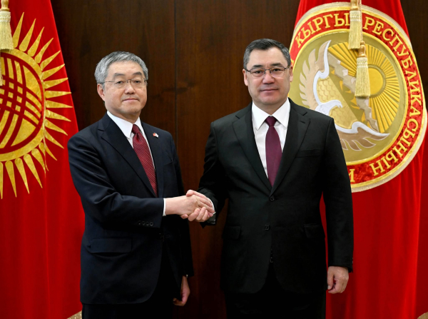 Садыр Жапаров Япония элчисин дипмиссиясынын аякташына байланыштуу кабыл алды