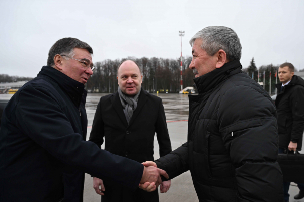 Адылбек Касымалиев иш сапары менен Москвага барды