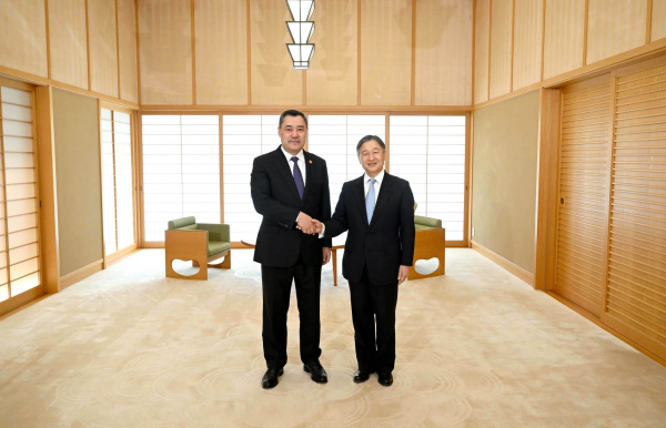 Садыр Жапаров встретился с императором Японии Нарухито