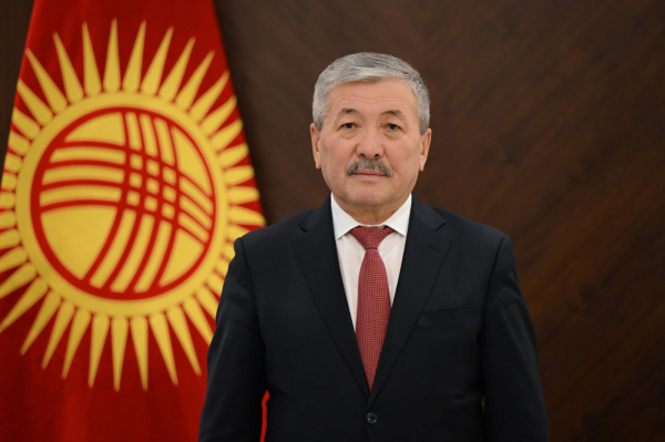 Председатель Кабинета Министров Адылбек Касымалиев поздравил сотрудников органов национальной безопасности с профессиональным праздником