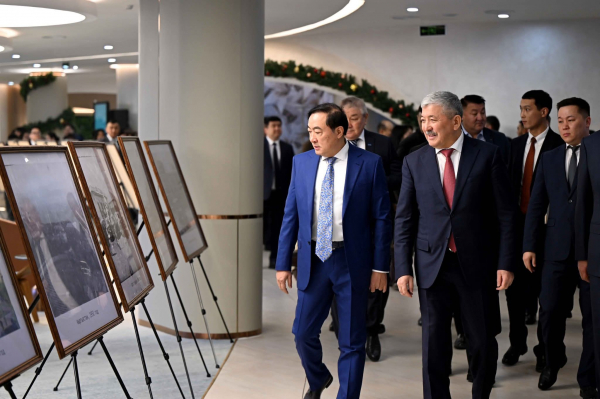 Адылбек Касымалиев ознакомился с ходом реализации инвестиционных и строительных проектов в Бишкеке