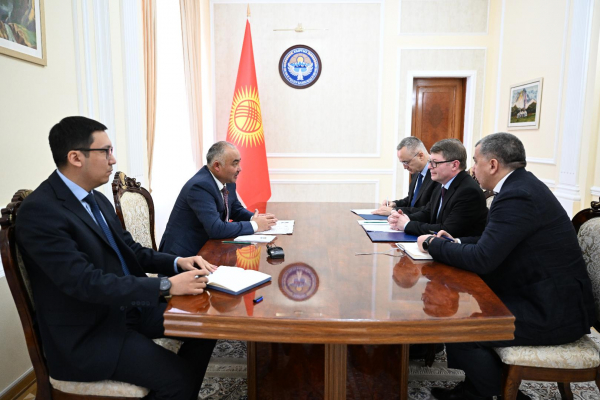 Нурланбек Тургунбек уулу Европа Биримдигинин Кыргызстандагы өкүлчүлүгүнүн башчысын кабыл алды