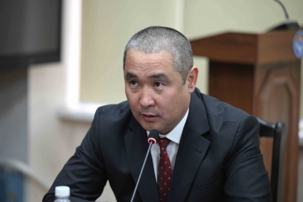 Талантбек Солтобаев Транспорт жана коммуникациялар министрлигинин жамаатына тааныштырылды