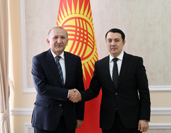 Марлен Маматалиев Өзбекстандын элчиси Саидикрам Ниязходжаевди кабыл алды