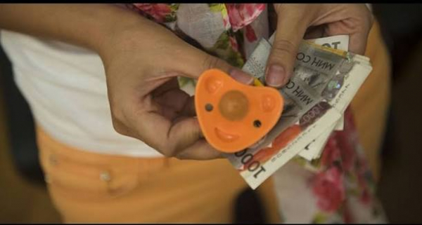 Президент 3 жашка чейинки балдар үчүн жаңы мамлекеттик жөлөкпул киргизүү жөнүндө Жарлыкка кол койду