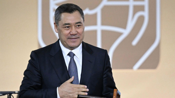 Садыр Жапаров поздравил женщин с Международным женским днем