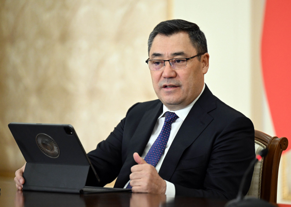 Президент Жапаров Кыргызстандын Ирандагы дипломаттарынын коопсуздугун камсыз кылууну тапшырды