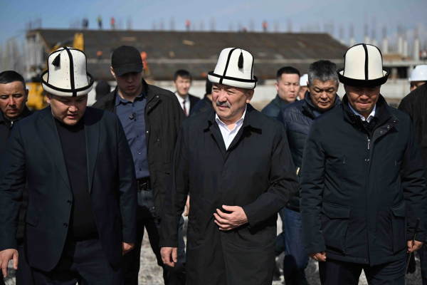 Адылбек Касымалиев ознакомился с ходом строительства ряда соцобъектов в Таласской области