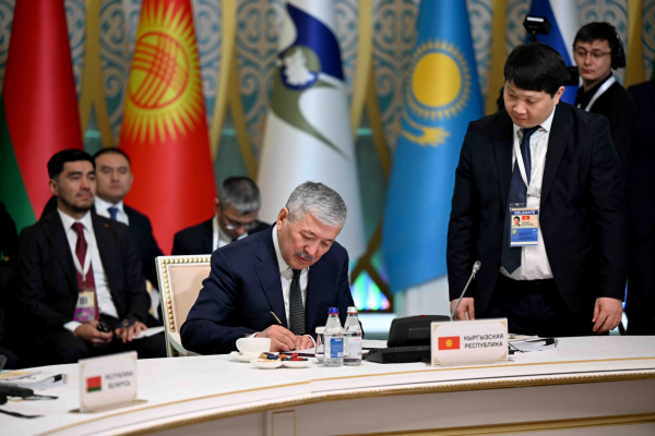 Завершилась рабочая поездка Адылбека Касымалиева в Казахстан