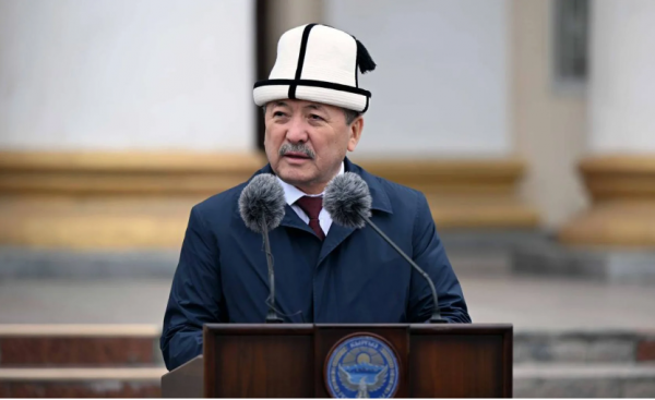 Адылбек Касымалиев прибыл в Вашингтон для участия в весенних совещаниях МВФ и ВБ