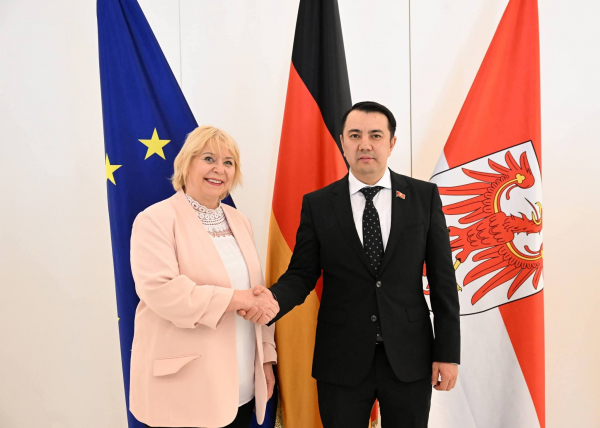 Маматалиев Германиянын Бранденбург федералдык аймагынын Парламентинин Президенти менен жолугушту