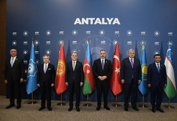 Жээнбек Кулубаев Түркияда ТМУнун бейформал жыйынына катышты