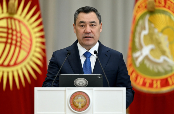 Садыр Жапаров бир катар өлкөлөрдүн элчилеринен ишеним грамоталарын кабыл алды