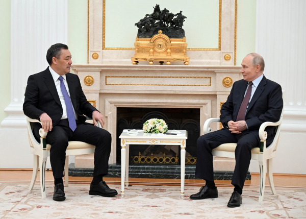 СҮРӨТ - Садыр Жапаров Путин менен сүйлөшүүлөрдү өткөрдү