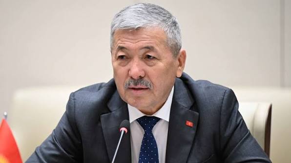 Касымалиев банк кызматкерлерин кесиптик майрамы менен куттуктады