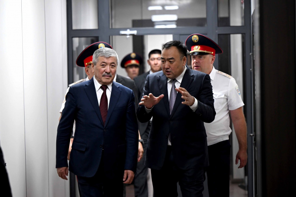 Касымалиев ИИМдин бөлүмдөрүнүн жаңыланган шарттары менен таанышты