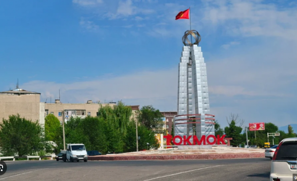 Казактарга Токмоктун тушундагы 800 метр жол тилкесин алмашуу сунушу берилди