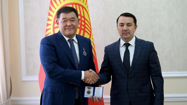 Марлен Маматалиев Казакстандын элчисин кабыл алды